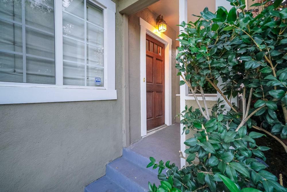 דירות לוס אנג'לס Stylish 2 Bed & 2 Bath At The Heart Of Hollywood With Free Parking - One Car Only מראה חיצוני תמונה